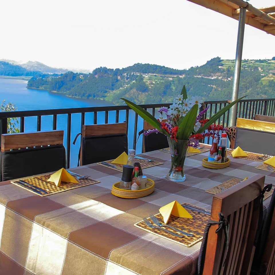 Lake Mulehe Gorilla Lodge